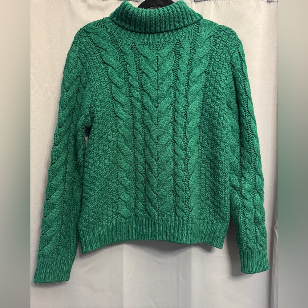 Women's Emerald Cable Knit Turtleneck Sweater